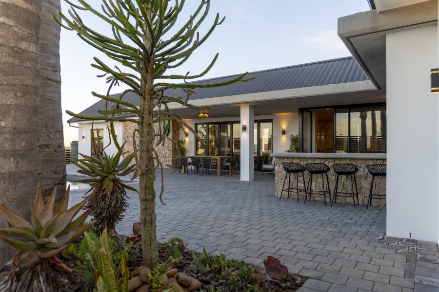 4 Bedroom Property for Sale in Kromme River Estate Eastern Cape